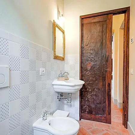 Hotel In Tuscany With Private Pool